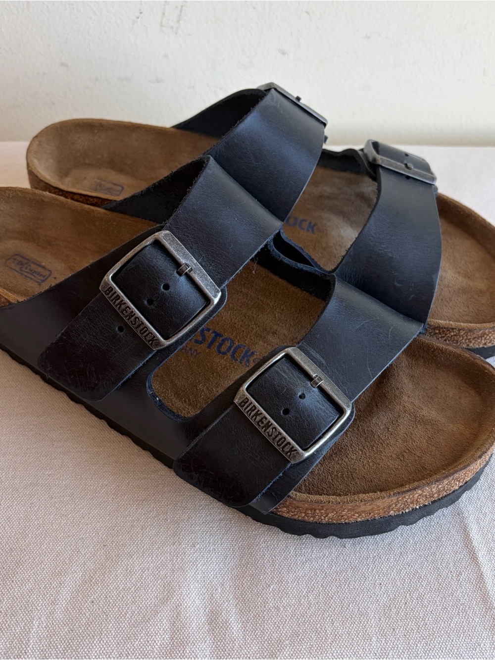 Birkenstock sz 39 Arizona Black Two-Strap Sandals - Picture 6 of 12